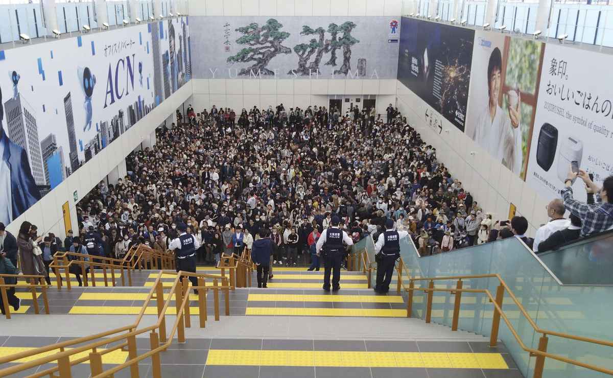 【テストラン最終日】万博駅で来場者一時滞留　雑踏事故懸念の声